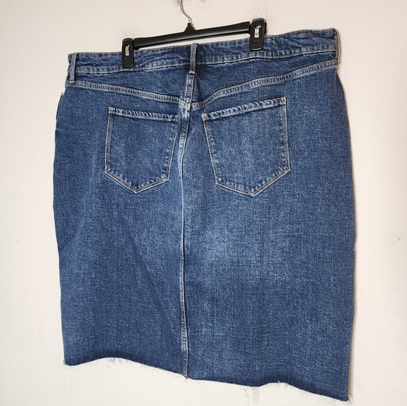 NWT Old Navy Denim Jean Skirt Front Slit Button Fly Women's Plus Size 22 - Picture 3 of 16